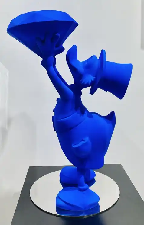 Professional Grade ▷ Piscou Diamant bleu mat by Trois Kong, 2022 | Resin sculpture